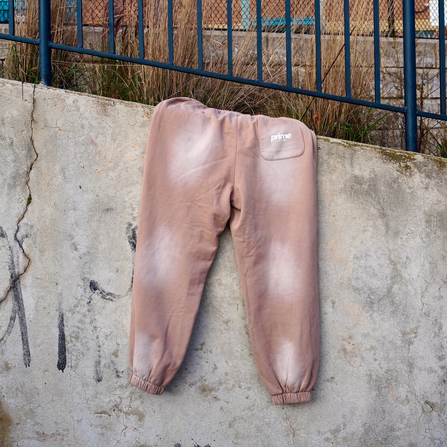 SUN-FADED HEAVYWEIGHT SWEATS (OVRSZD)